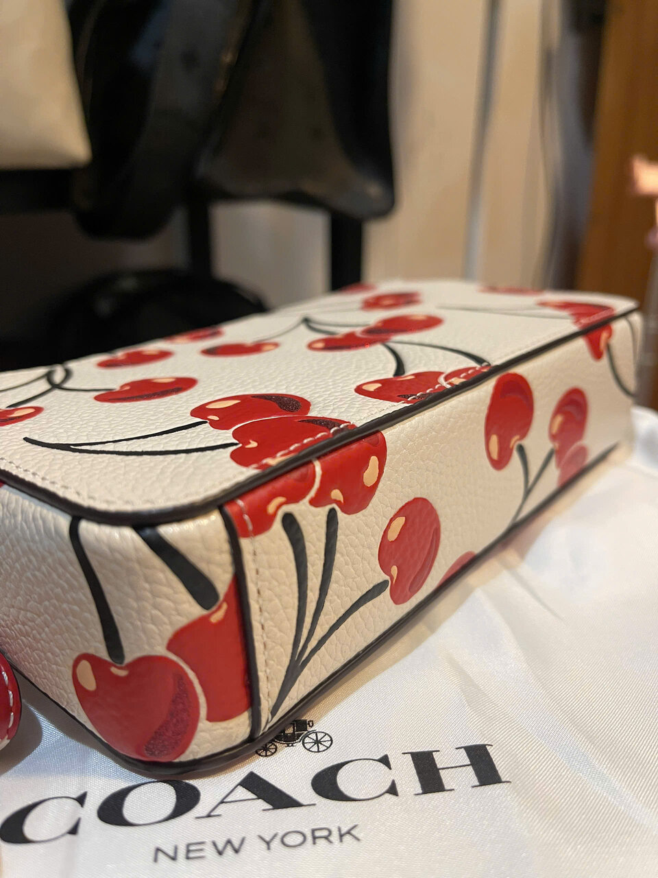 [25-010055] COACH Kira Crossbody With Cherry CA139 - Thumbnail 6